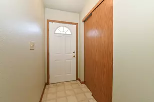 3016 Meyer Ct, Racine, WI 53406 - Photo 13