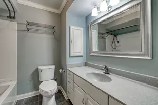 11624 W Bluemound Rd, Wauwatosa, WI 53226 - Photo 15