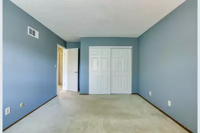 11624 W Bluemound Rd, Wauwatosa, WI 53226 - Photo 13