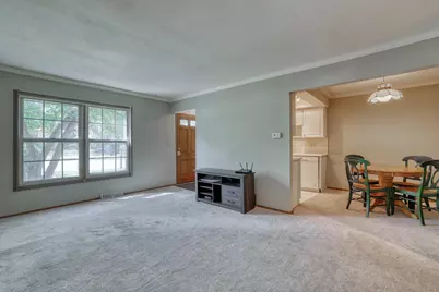 11624 W Bluemound Rd, Wauwatosa, WI 53226 - Photo 3