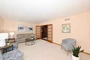 14335 W Meadowshire Ct, New Berlin, WI 53151 - Photo 11