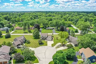 14335 W Meadowshire Ct, New Berlin, WI 53151 - Photo 37