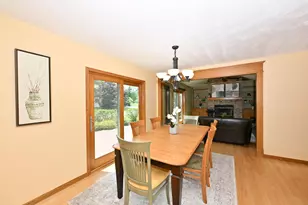 14335 W Meadowshire Ct, New Berlin, WI 53151 - Photo 17