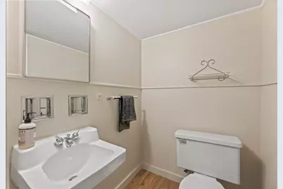 2800 N Hartung Ave, Milwaukee, WI 53210 - Photo 33