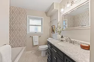 2800 N Hartung Ave, Milwaukee, WI 53210 - Photo 21