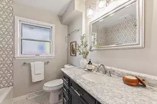 2800 N Hartung Ave, Milwaukee, WI 53210 - Photo 19
