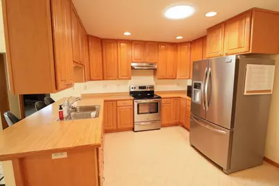 301  Crestwood Ln, Onalaska, WI 54650 - Photo 9