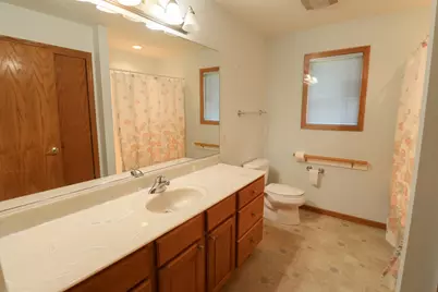 301  Crestwood Ln, Onalaska, WI 54650 - Photo 17