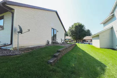 301  Crestwood Ln, Onalaska, WI 54650 - Photo 23