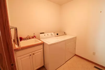 301  Crestwood Ln, Onalaska, WI 54650 - Photo 11