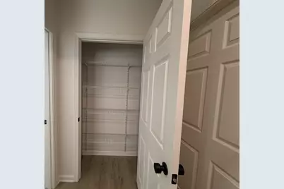 2344 N Dr William Finlayson St, Milwaukee, WI 53212 - Photo 13
