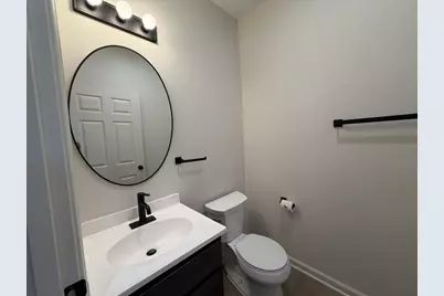 2344 N Dr William Finlayson St, Milwaukee, WI 53212 - Photo 9
