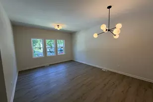 2344 N Dr William Finlayson St, Milwaukee, WI 53212 - Photo 5