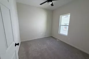2344 N Dr William Finlayson St, Milwaukee, WI 53212 - Photo 11