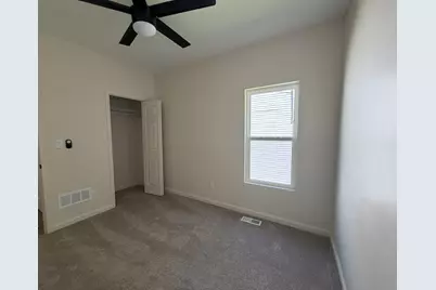 2344 N Dr William Finlayson St, Milwaukee, WI 53212 - Photo 15
