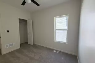2344 N Dr William Finlayson St, Milwaukee, WI 53212 - Photo 15