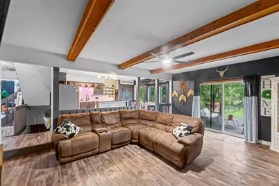 467  Herford Dr, Wales, WI 53183 - Photo 3