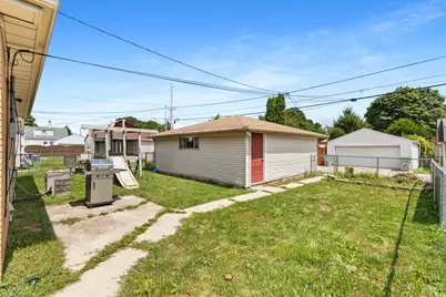 2530 S 64th St, Milwaukee, WI 53219 - Photo 17
