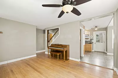 4858 N Iroquois Ave, Glendale, WI 53217 - Photo 5