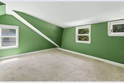 4858 N Iroquois Ave, Glendale, WI 53217 - Photo 19