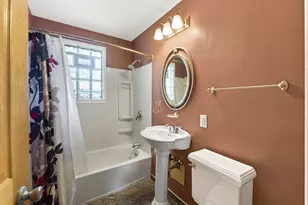 4858 N Iroquois Ave, Glendale, WI 53217 - Photo 15