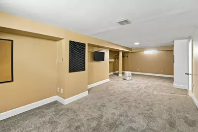 4858 N Iroquois Ave, Glendale, WI 53217 - Photo 31