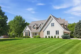 N28W30219 Red Hawk Ct, Delafield, WI 53072 - Photo 1