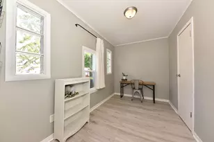 1605 Murray Ave, Waukesha, WI 53186 - Photo 9