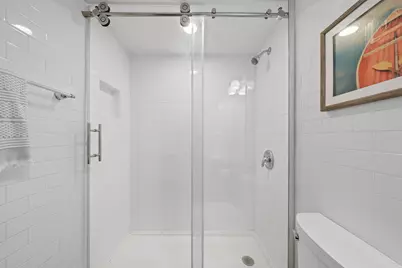 31  Abbey Villa Cir #31D, Fontana, WI 53125 - Photo 23