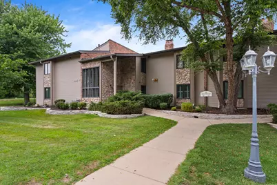 31  Abbey Villa Cir #31D, Fontana, WI 53125 - Photo 31