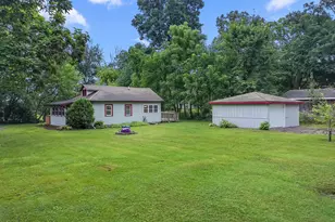 W1096 Crocus Rd, Bloomfield, WI 53128 - Photo 3