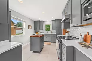 534 N 105th St, Wauwatosa, WI 53226 - Photo 15