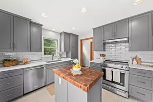 534 N 105th St, Wauwatosa, WI 53226 - Photo 17