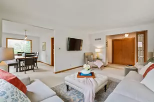 805 W Decorah Rd, West Bend, WI 53095 - Photo 7