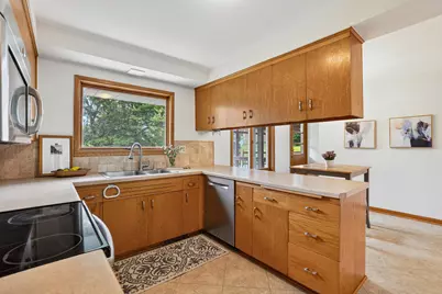 805 W Decorah Rd, West Bend, WI 53095 - Photo 11