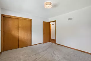 805 W Decorah Rd, West Bend, WI 53095 - Photo 17