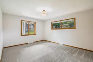 805 W Decorah Rd, West Bend, WI 53095 - Photo 23