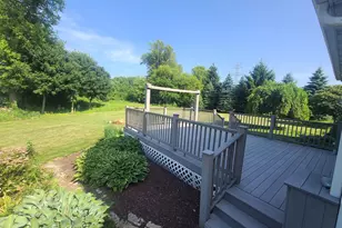W220S3864 Crestview Dr, Waukesha, WI 53189 - Photo 23