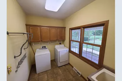 W220S3864  Crestview Dr, Waukesha, WI 53189 - Photo 29