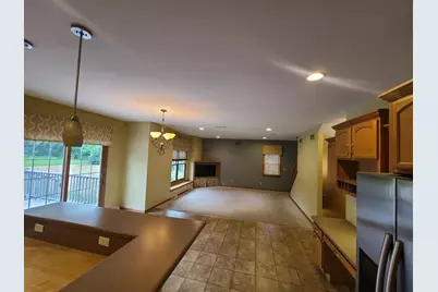 W220S3864  Crestview Dr, Waukesha, WI 53189 - Photo 15