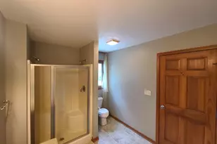 W220S3864 Crestview Dr, Waukesha, WI 53189 - Photo 25