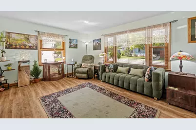 1237  Ashland Ave, Sheboygan, WI 53081 - Photo 5