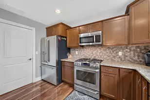 10421 Prairie Crossing Dr, Racine, WI 53126 - Photo 11