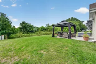 10421 Prairie Crossing Dr, Racine, WI 53126 - Photo 31