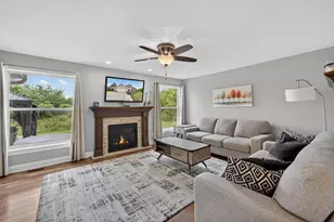 10421 Prairie Crossing Dr, Racine, WI 53126 - Photo 5