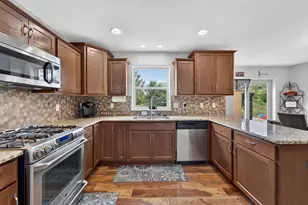 10421 Prairie Crossing Dr, Racine, WI 53126 - Photo 9
