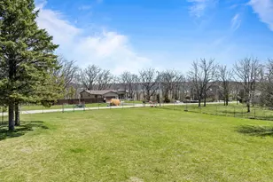 N3358 Hawthorn Rd, Geneva, WI 53147 - Photo 5