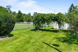 N3358 Hawthorn Rd, Geneva, WI 53147 - Photo 5