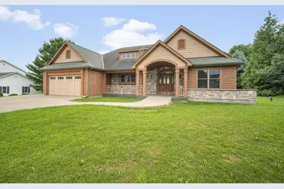 W2261 E Oak Ridge Dr, Ashippun, WI 53066 - Photo 3