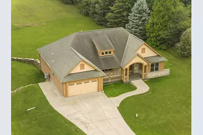 W2261 E Oak Ridge Dr, Ashippun, WI 53066 - Photo 39